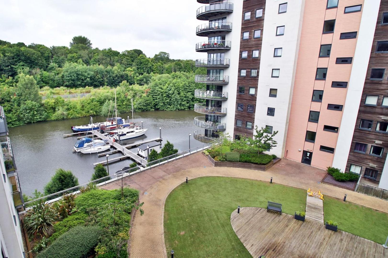 Perfect Getaway In Cardiff Marina Apartment Luaran gambar