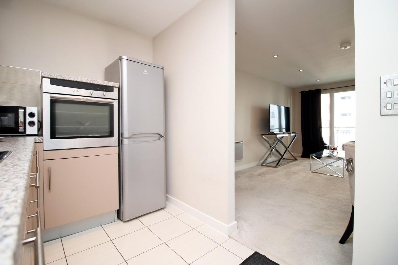 Perfect Getaway In Cardiff Marina Apartment Luaran gambar